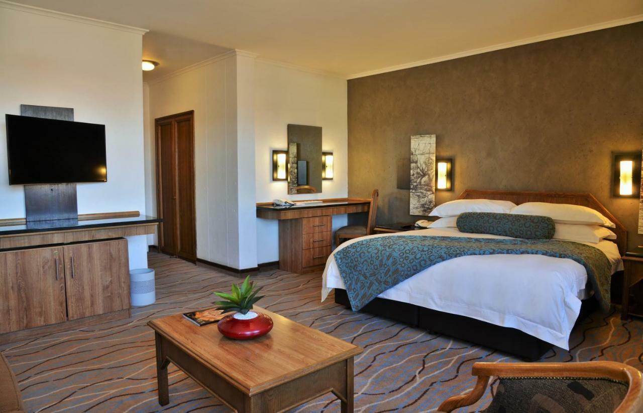 The Centurion Hotel Eksteriør billede